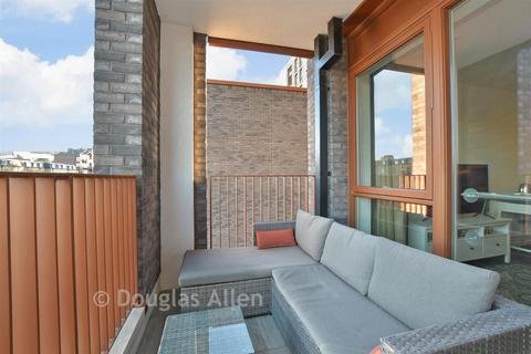 2 bedroom apartment for sale, Drydock Square, Barking, Essex