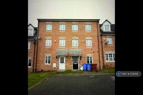 4 bedroom terraced house to rent, Saddlecote Close, Manchester, M8