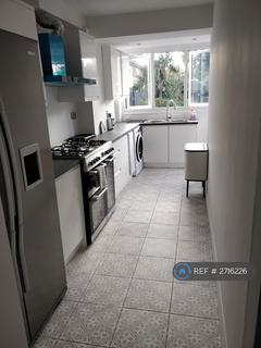 2 bedroom terraced house to rent, Standfield Road, London, RM10
