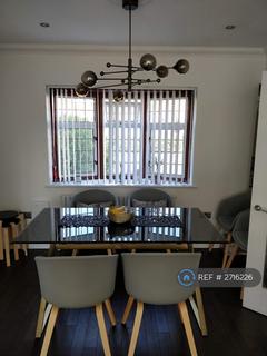 2 bedroom terraced house to rent, Standfield Road, London, RM10