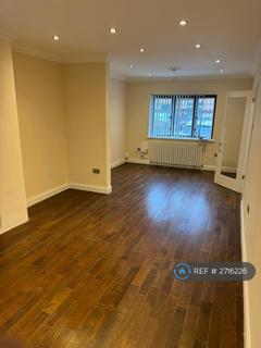 2 bedroom terraced house to rent, Standfield Road, London, RM10