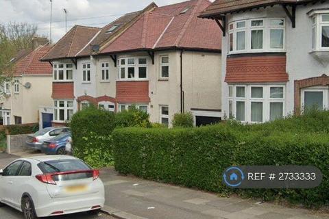 2 bedroom flat to rent, Beaconsfield Road, London, N11
