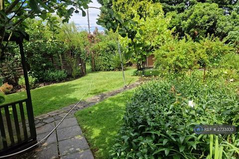 2 bedroom flat to rent, Beaconsfield Road, London, N11