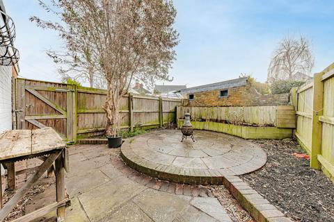 2 bedroom terraced house for sale, South Road, Faversham, ME13