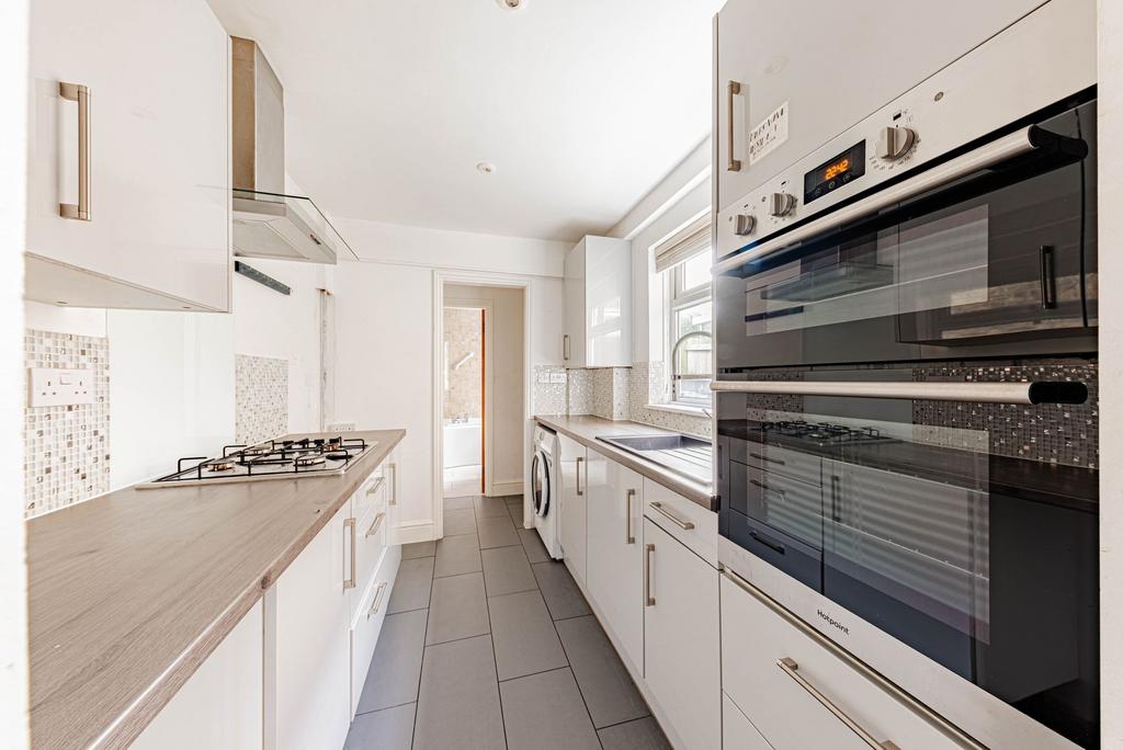 Kitchen (2)
