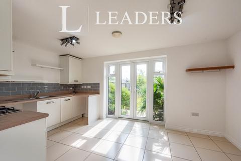 3 bedroom terraced house to rent, Binyon Close, IP14