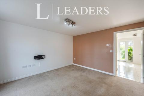3 bedroom terraced house to rent, Binyon Close, IP14