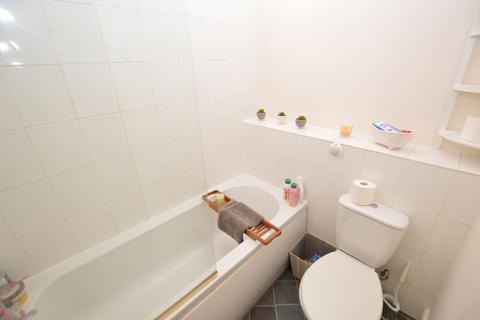 1 bedroom flat to rent, Oxford Court, Oxford Road, Colchester, CO3