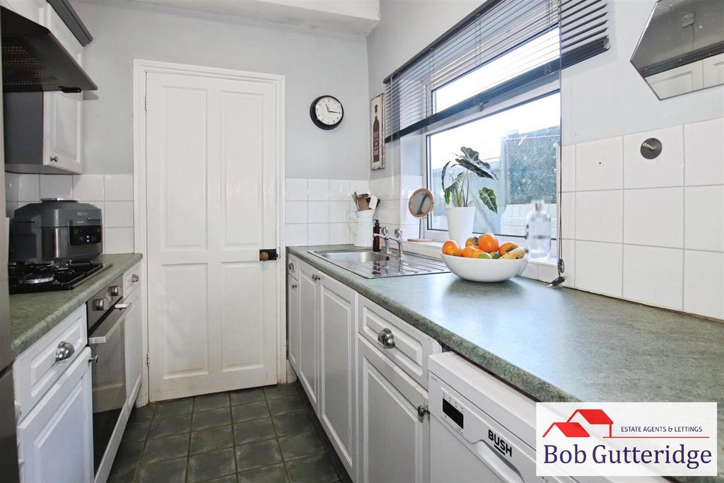 Fitted kitchen