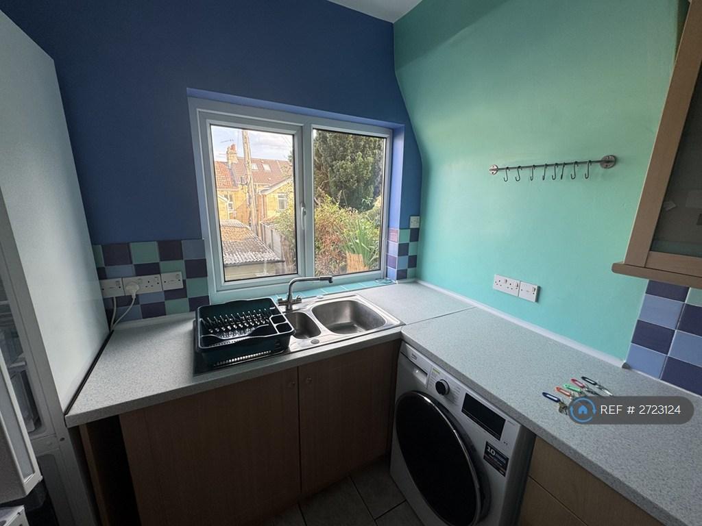 Kitchen (3)