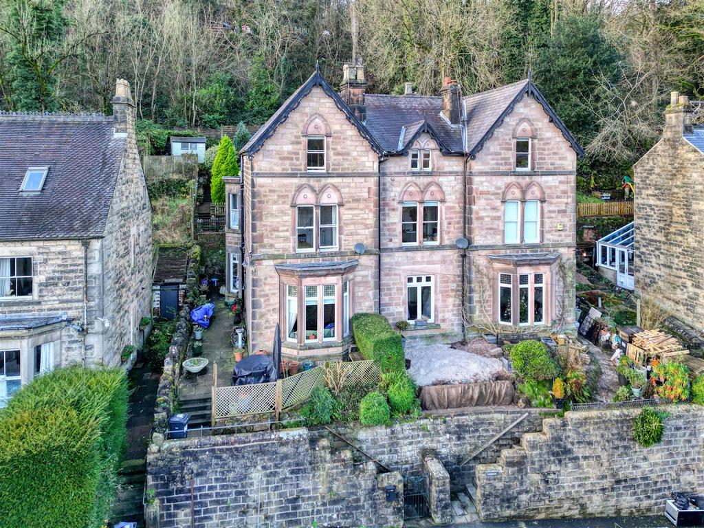 Drone - front of the home.jpg