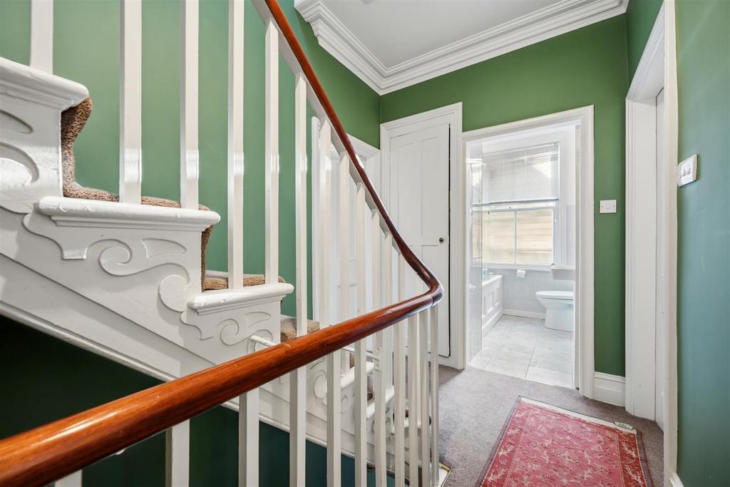 First floor landing.jpg