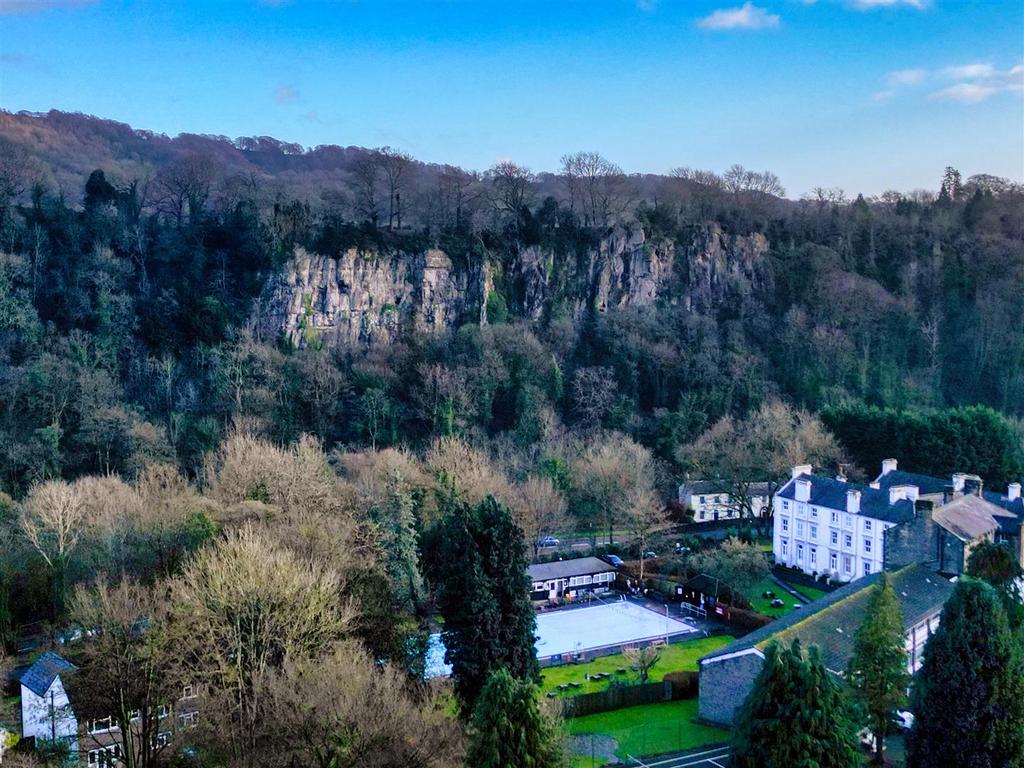Drone - towards gorge.jpg