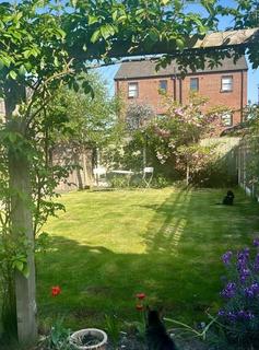 3 bedroom semi-detached house to rent, Holland Street :: Platting