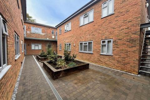 1 bedroom apartment to rent, Deepcut, Surrey, GU16
