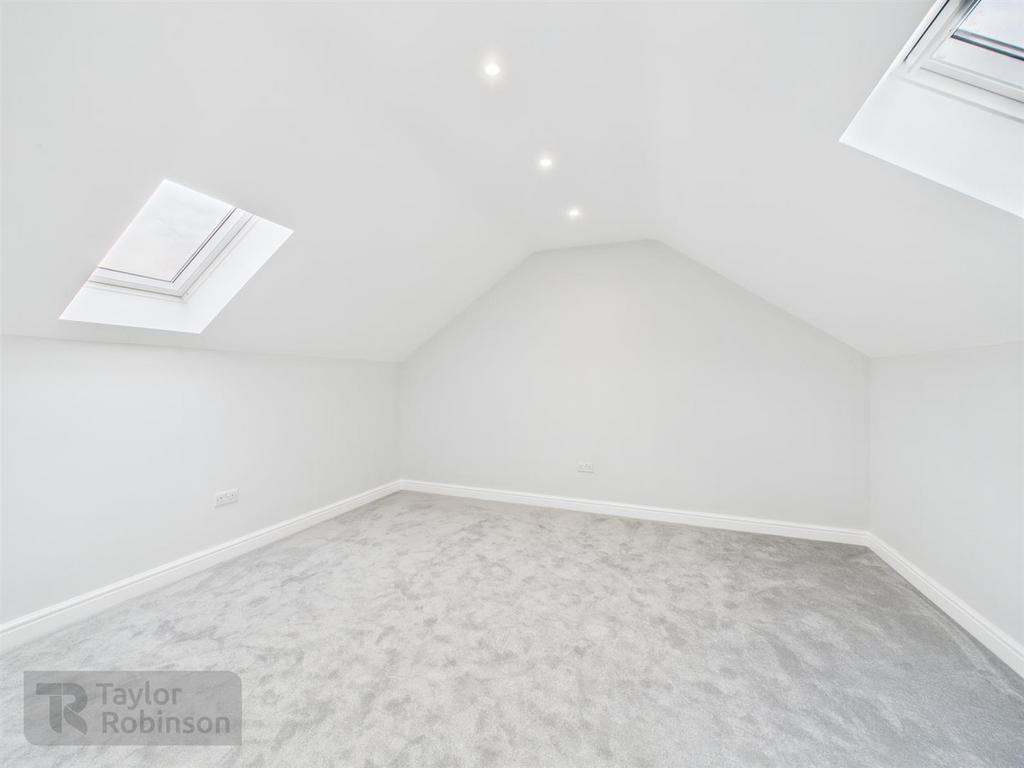 CAM02600 G0-PR0613-STILL013.jpg