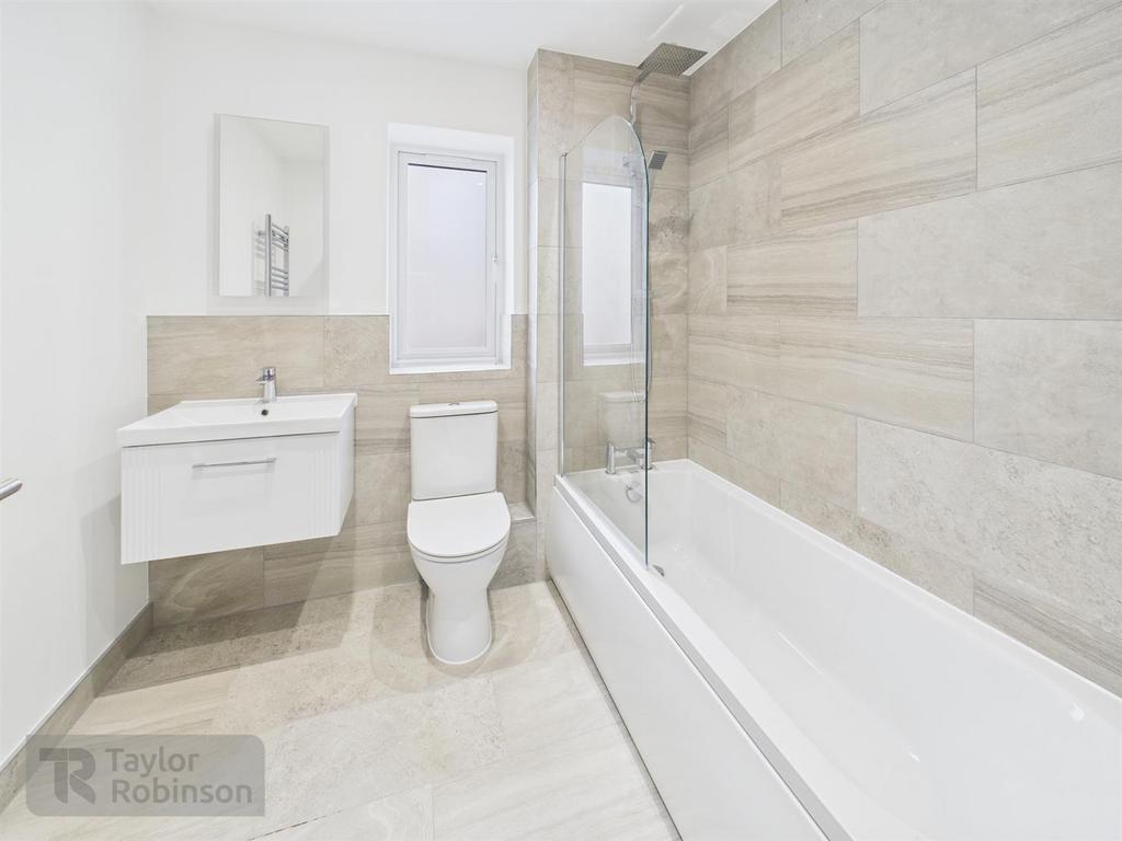 CAM02600 G0-PR0613-STILL010.jpg