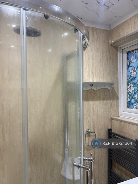 Toilet &amp; Shower