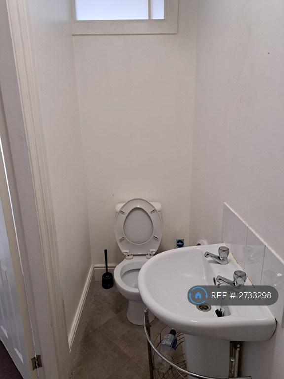 Shower 2nd Floor