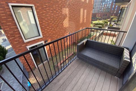 2 bedroom apartment to rent, Vimto Gardens, Chapel Street, Salford