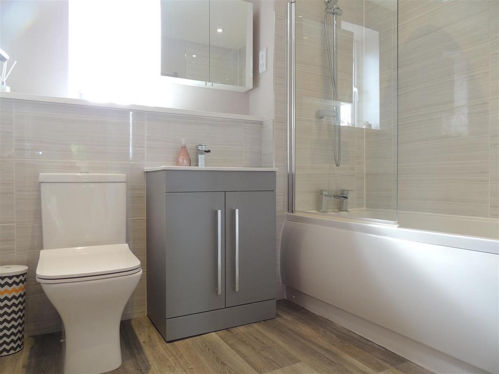 Bathroom.JPG