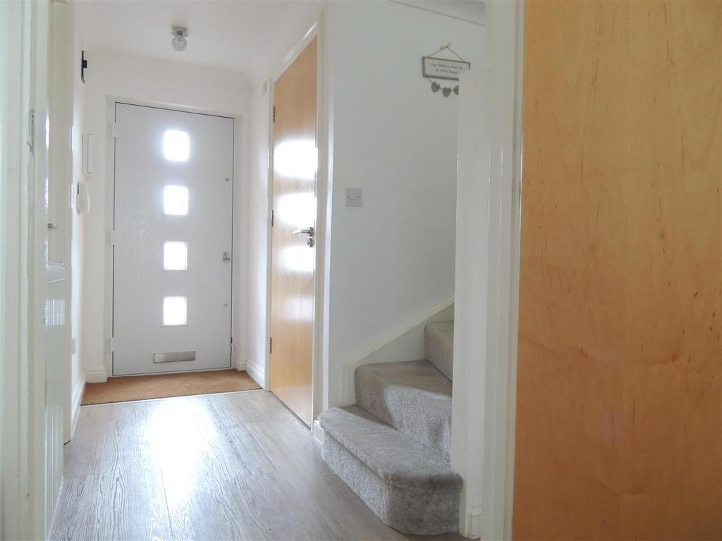 Hallway.JPG