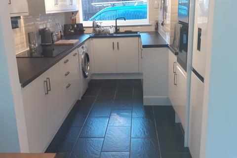 3 bedroom semi-detached house to rent, Stockdale Avenue, Redcar TS10