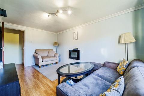 1 bedroom flat for sale, Gibson Close, Isleworth TW7