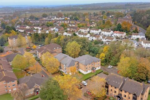 undefined, Woodland Grove, Epping