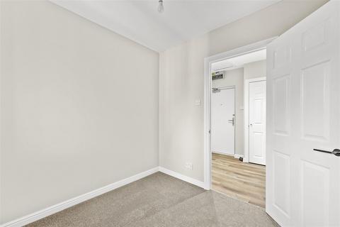 undefined, Woodland Grove, Epping