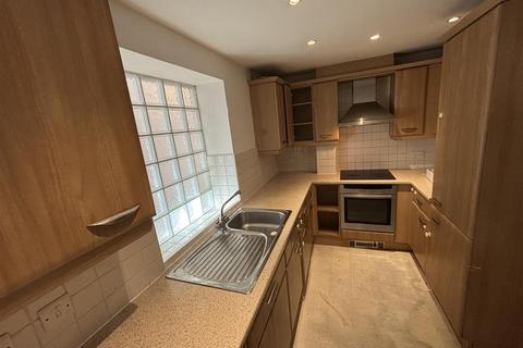 2 bedroom flat to rent, Queensgate, Maidstone ME16