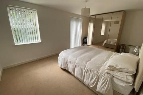 2 bedroom flat to rent, Queensgate, Maidstone ME16