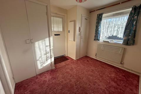 2 bedroom apartment for sale, The Dell, Feltham