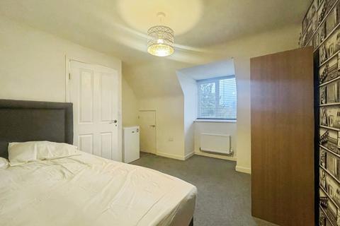 undefined, South Parkway, Leeds LS14