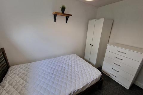 undefined, Moss House Close, Birmingham, B15