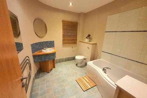 1 bedroom apartment to rent, Vassalli House, Central Road, Leeds