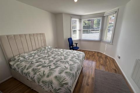 2 bedroom flat to rent, Springfield Road, St. Leonards-On-Sea