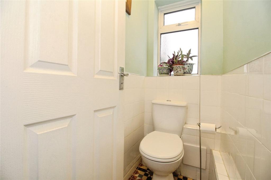 Cloakroom/Wc