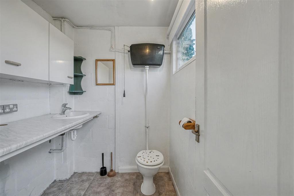 Utility/Cloakroom