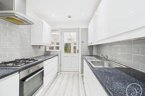1 bedroom semi-detached bungalow to rent, Osprey Grove, Leeds