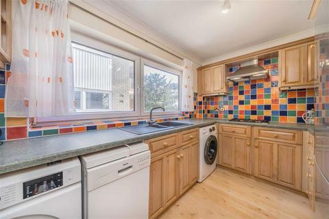 2 bedroom flat for sale, Riverside Road, Staines-Upon-Thames TW18