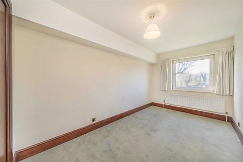 2 bedroom flat for sale, Riverside Road, Staines-Upon-Thames TW18