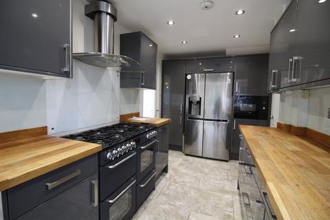 undefined, Savernake Close, Tilehurst, Reading, RG30