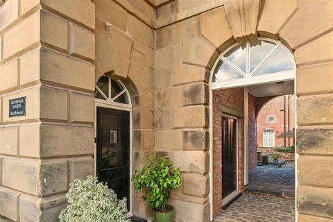 3 bedroom terraced house for sale, Wynnstay Hall Estate, Ruabon.