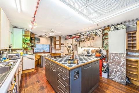 undefined, Vicarage Gardens, London W8