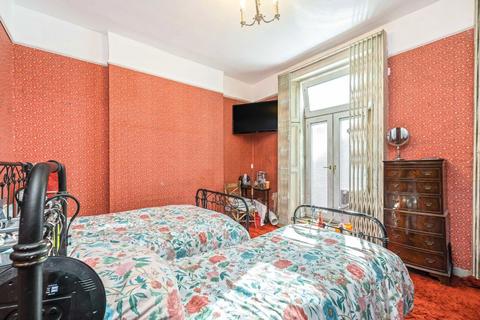 undefined, Vicarage Gardens, London W8