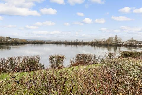 3 bedroom end of terrace house for sale, New Hythe Lane, Larkfield, Kent