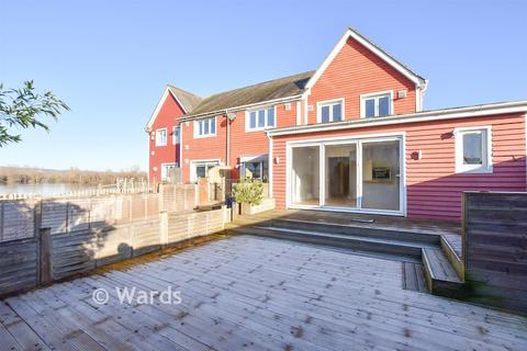 3 bedroom end of terrace house for sale, New Hythe Lane, Larkfield, Kent