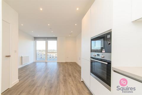 2 bedroom flat to rent, Ridgeway View, London