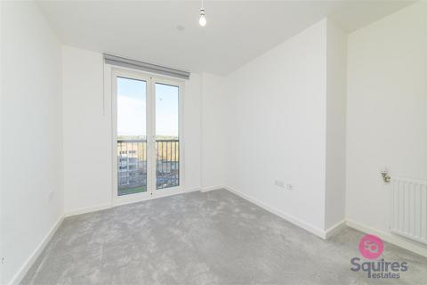2 bedroom flat to rent, Ridgeway View, London